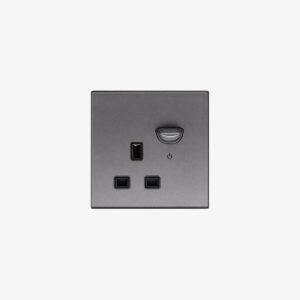 Luna 13A Single Switched Socket