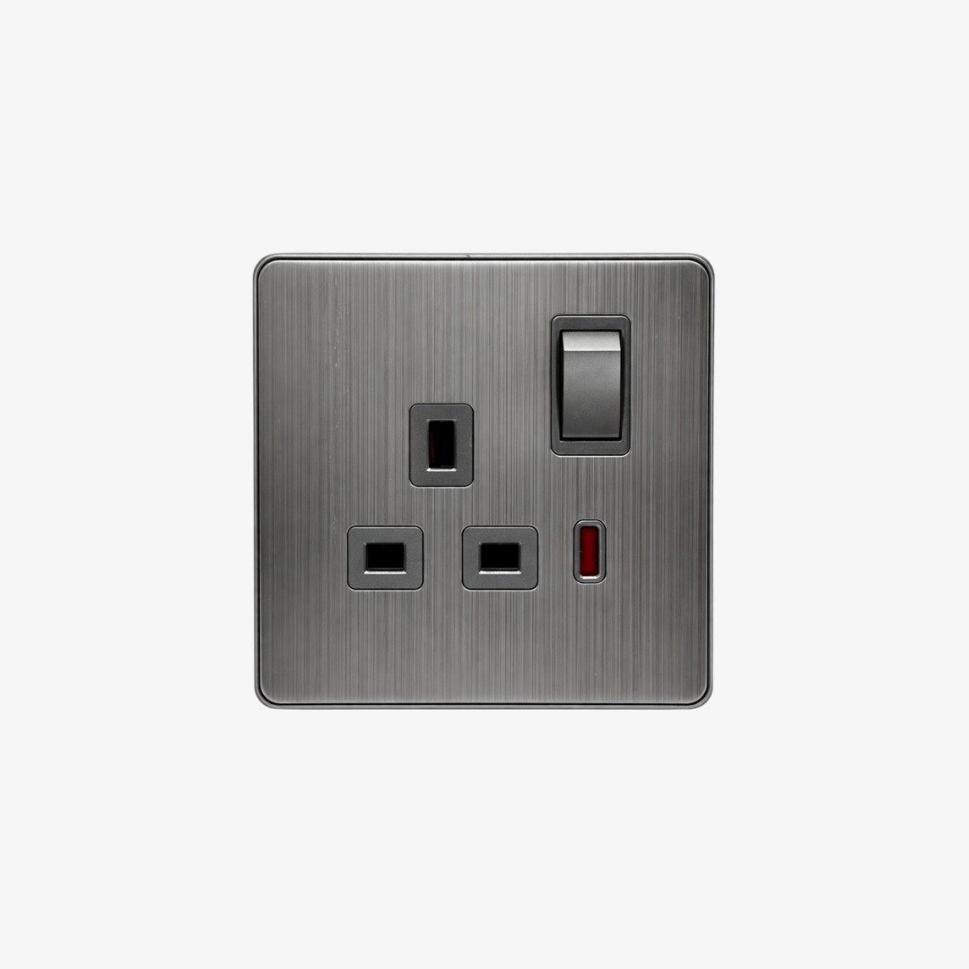 13A Single Gang Switched Socket with Neon Indicator